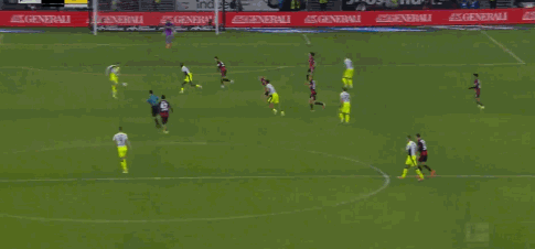 半场：多特1-1法兰克福，拜尔破门，乌尊点射，吉拉西送点