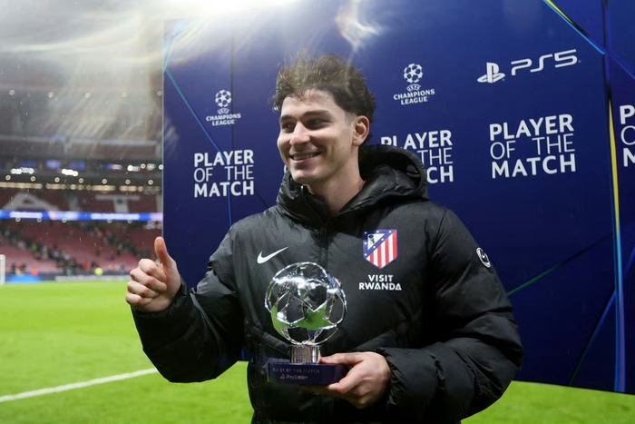 星空体育直播-巴萨欢迎阿尔瓦雷斯表态但设1亿欧转会费上限|巴塞罗那|马竞|托特纳姆热刺|马德里竞技|球员_新浪体育_新浪新闻