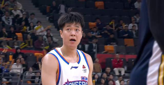 星空体育app下载-有惊无险!广东轻取鱼腩,胡明轩末节独砍11分,杜锋给老帅上一课