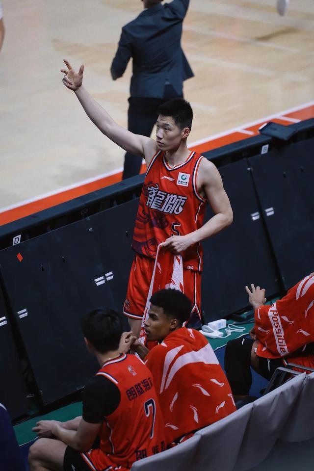 星空体育-CBA全明星周末 | 祝贺徐昕生涯首度入选CBA全明星正赛!袁照耀入选星锐赛!